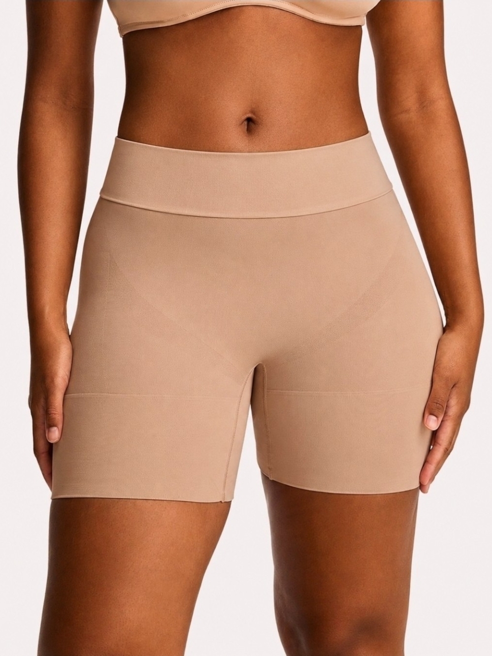 Jockey | Skimmies Seamfree Tummy Smoothing Mid-Thigh Shorts | Med Support Size L